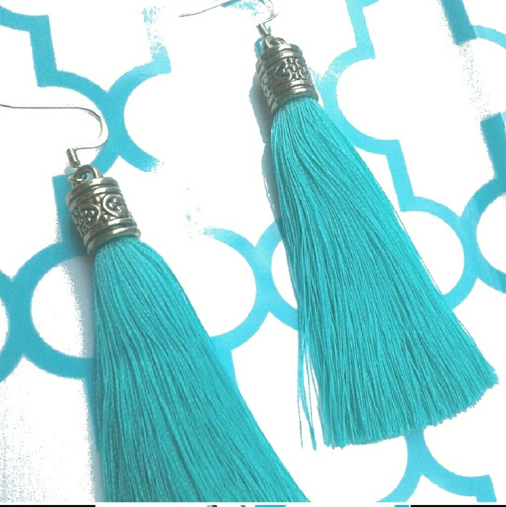 🎁Tassel Earrings NEW - Picture 2 of 5